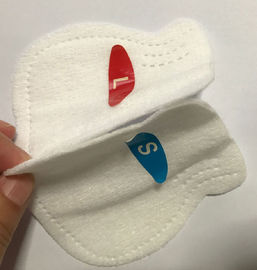 Chine Les gants nouveau-nés de bébé de produits jetables de bébé confortables pour rayer empêchent fournisseur